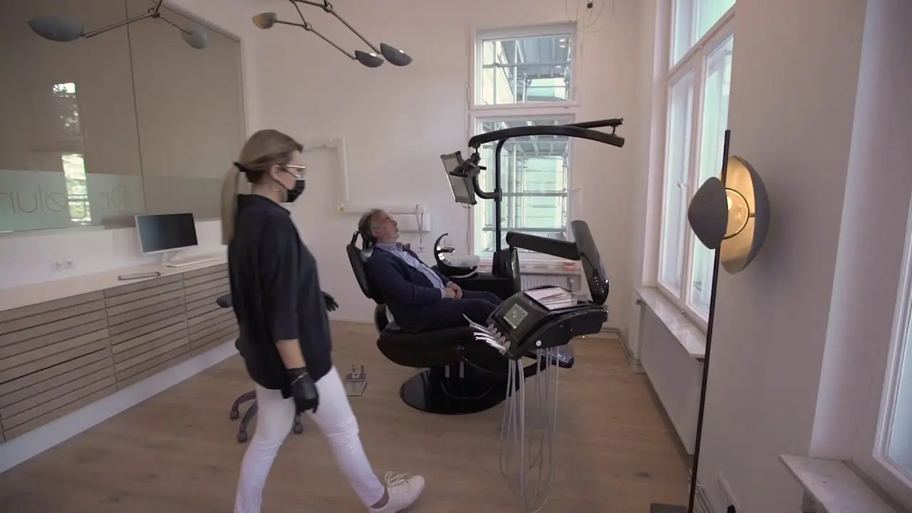 DrSjoelund_Team_Assistentin_1